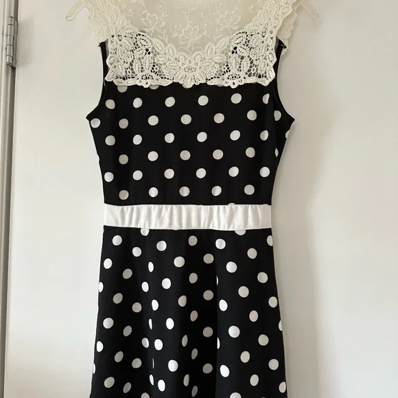 DRESS - Picture 2 of 5